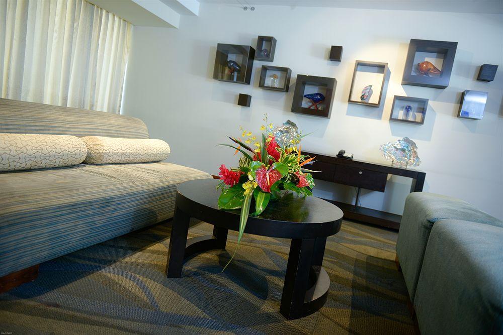Courtyard By Marriott Waikiki Beach Гонолулу Экстерьер фото