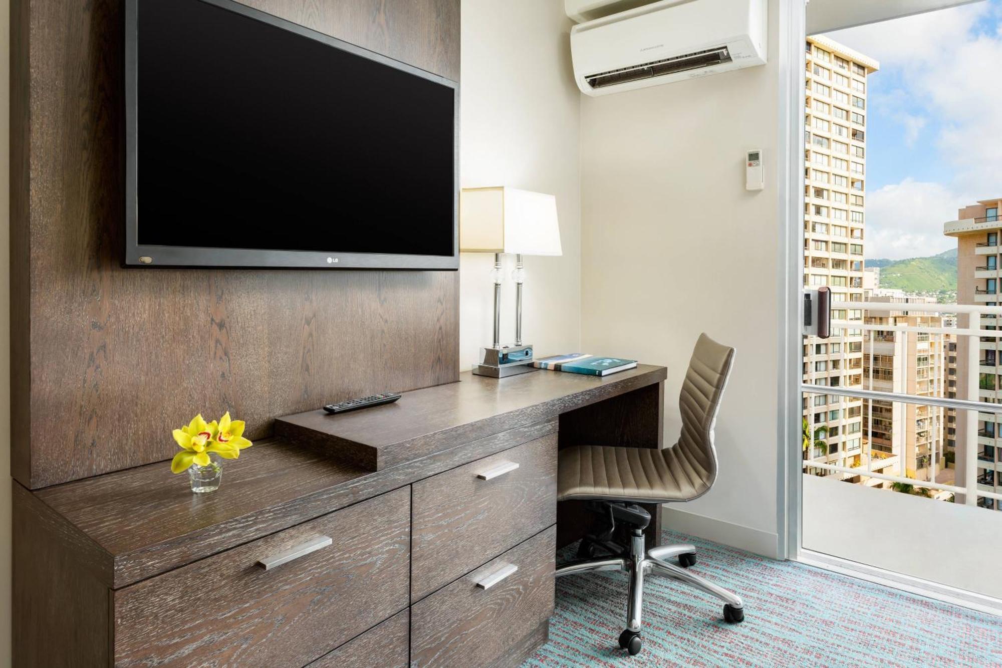 Courtyard By Marriott Waikiki Beach Гонолулу Экстерьер фото