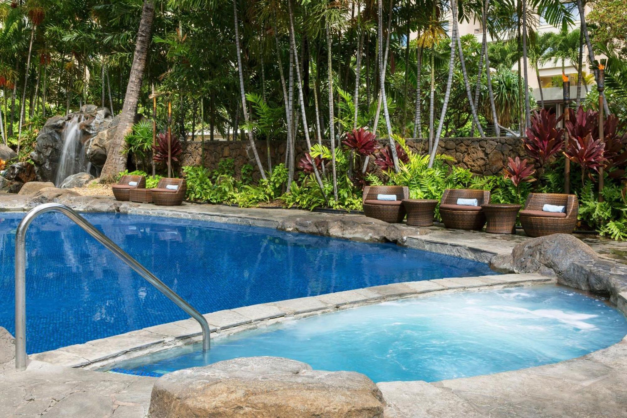 Courtyard By Marriott Waikiki Beach Гонолулу Экстерьер фото